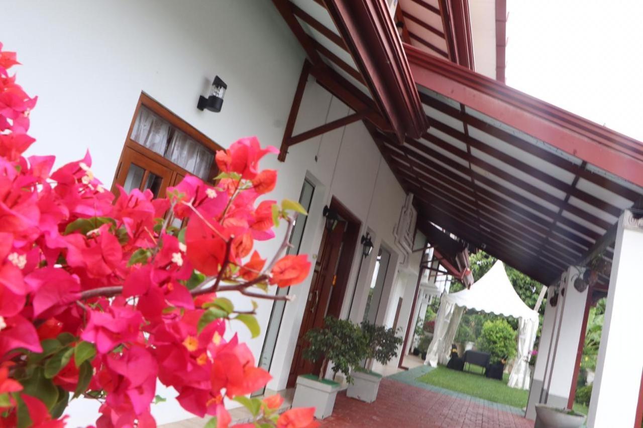 Ryan Residence & Restaurant Negombo Exterior foto